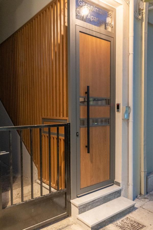 הרקליון Brand New Suites In City Center מראה חיצוני תמונה